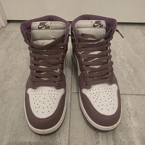 Nike Women's Purple and White Sneakers